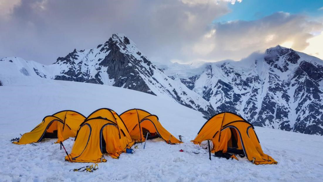 Best Mountaineering Tents for High Winds and Snowstorms | Geertop Navigator